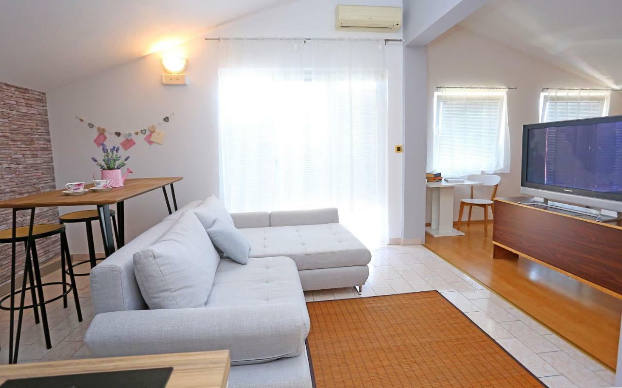 Studio Apartment Grey Split Eksteriør bilde